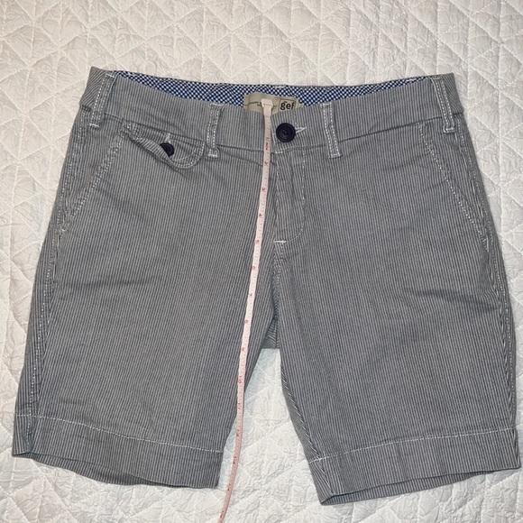 Blue striped shorts. Size 6 - Picture 1 of 5